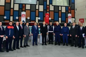 Vali-Tahir-Şahin-112-Acil-Çağrı-Merkezi’ni-ziyaret-etti