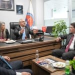 Trabzon’da bayramlaşma programının siyasi şova çevrilmesi tepki çekti 6 trabzon-bayramda-sitaset-tartismasi