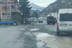 trabzonda-yollar-engel-parkuruna-dondu
