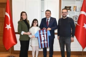 trabzonlu-dunya-birincisi-lina-ziyaret