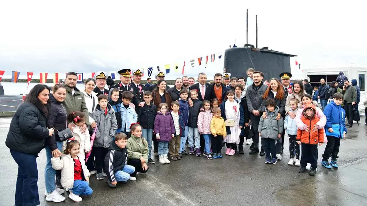 23-Nisan'da-TCG-Preveze-denizaltısı-yoğun-ilgi