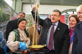 Başkan-Genç,-Trabzon-Tanıtım-Günleri-için-teşekkür-etti