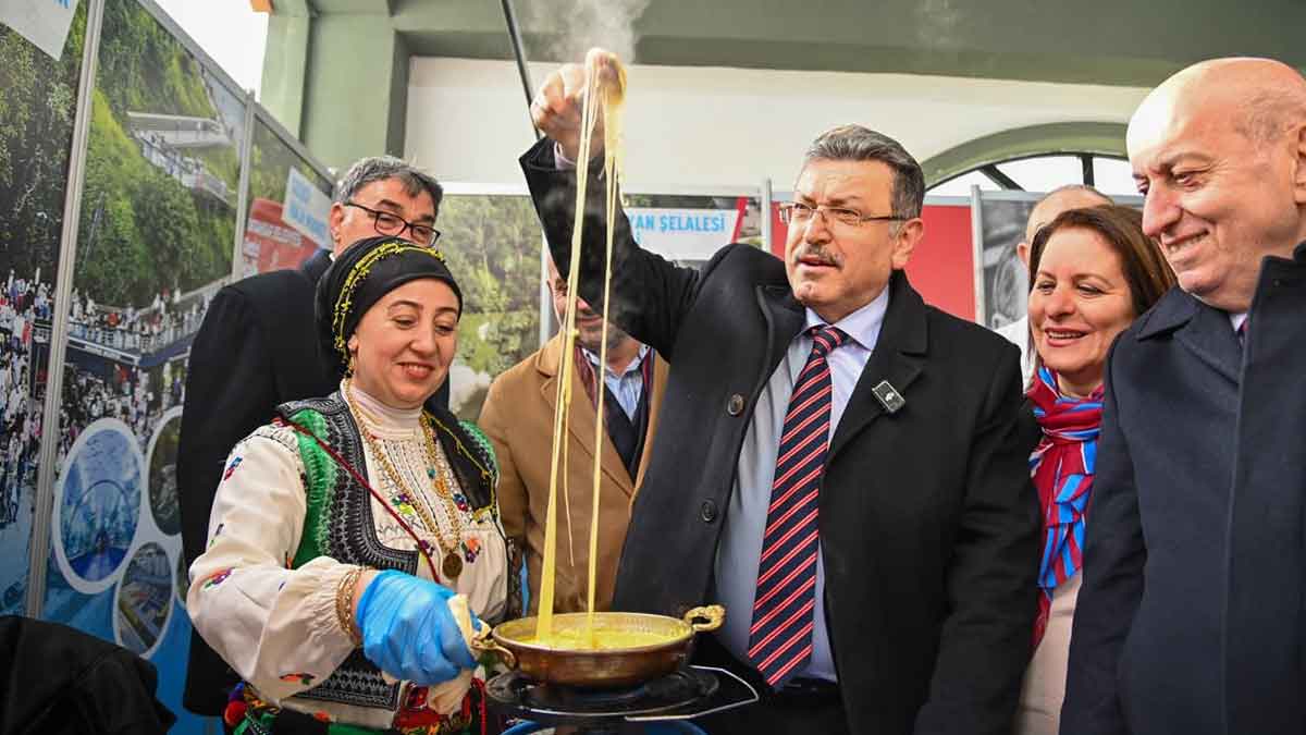 Başkan-Genç,-Trabzon-Tanıtım-Günleri-için-teşekkür-etti