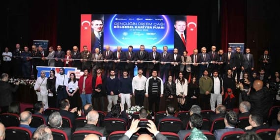 Doğu-Karadeniz-Kariyer-Fuarı-KTÜ'de-başladı