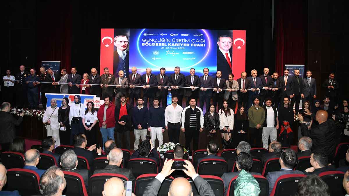 Doğu-Karadeniz-Kariyer-Fuarı-KTÜ'de-başladı