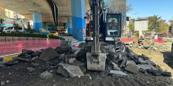 Meydan'daki eski dolmuş durakları dinlenme alanı olacak 11 Meydan'daki-eski-dolmuş-durakları-dinlenme-alanı-olacak