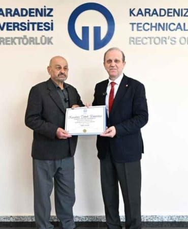 Rektör-Çuvalcı,-77-yaşındaki-KTÜ-mezununu-makamında-ağırladı