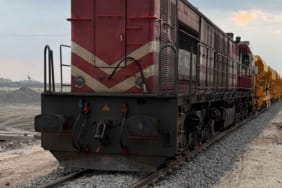 Suriye-sınırındaki-350-kilometrelik-demiryolu-hattı-tren-trafiğine-açıldı