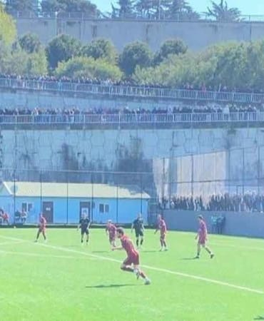 Trabzon’da-maçı-izlemek-isteyen-taraftarlar-yollara-taştı