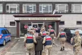 Trabzon’da tefecilere operasyon düzenlendi 9 Trabzon’da-tefecilere-operasyon-düzenlendi