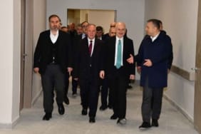 Trabzonlu-vekiller-Şehir-Hastanesi'nde-incelemelerde-bulundu