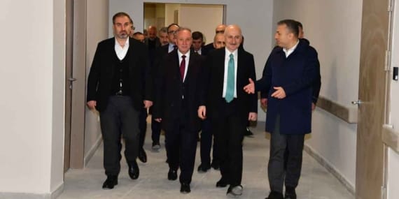 Trabzonlu-vekiller-Şehir-Hastanesi'nde-incelemelerde-bulundu