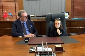 başkanlık-koltuğunu-devretti