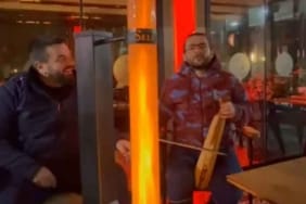 Trabzonspor taraftarından Galatasaray'a kemençeli gönderme