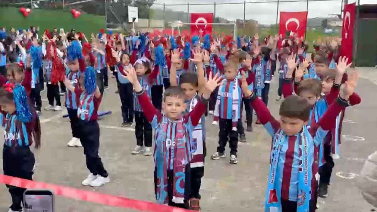 trabzonspor-formali-dans-gosterisi
