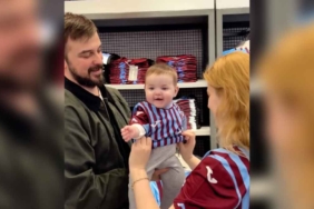 trabzonsporlu-minik-taraftarin-forma-sevinci