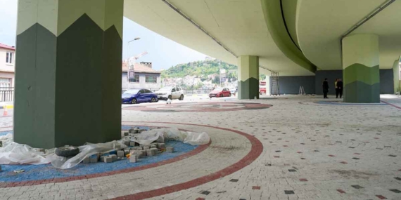 Meydan viyadüğünde dönüşüm çalışmaları sürüyor 8 Meydan-viyadüğünde-dönüşüm-çalışmaları-sürüyor