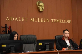 Trabzon'da-hukuk-öğrencileri-Yargı-Simülasyonu'nu-deneyimledi
