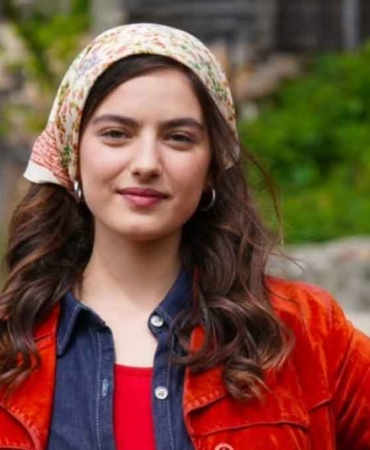 Ava Yaman, Dokunmadan Aşk filminde başrol oldu 11 ava-yaman