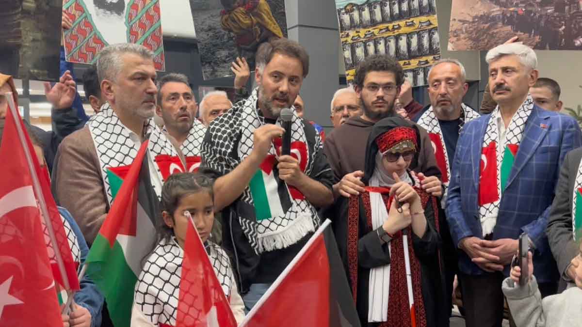 İsrail’in alıkoyduğu Erdinç Gülay Trabzon’a geldi 2 erdinc-gulay-trabzon