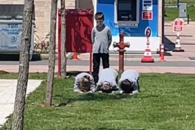trabzon-minikler-cimende-namaz
