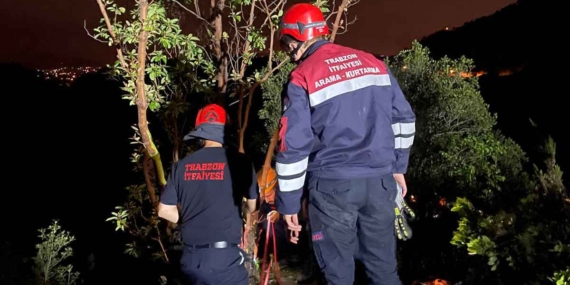 Trabzon’da yamaçta mahsur kalan vatandaş kurtarıldı 10 trabzon-itfaiye-kurtarma-haberi